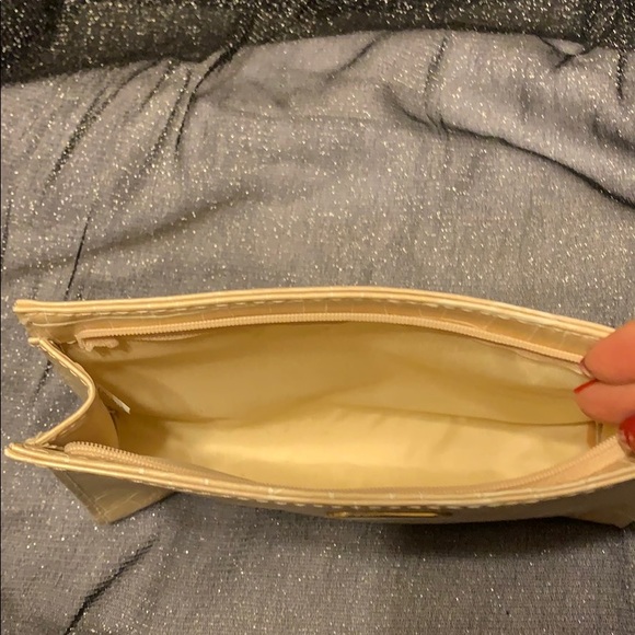 Cosmetics bag - Picture 2 of 2